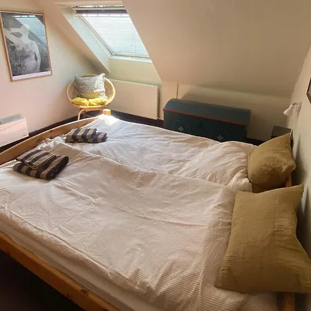 Cozy And Stylish Close To The Sea 度假居 Ommel